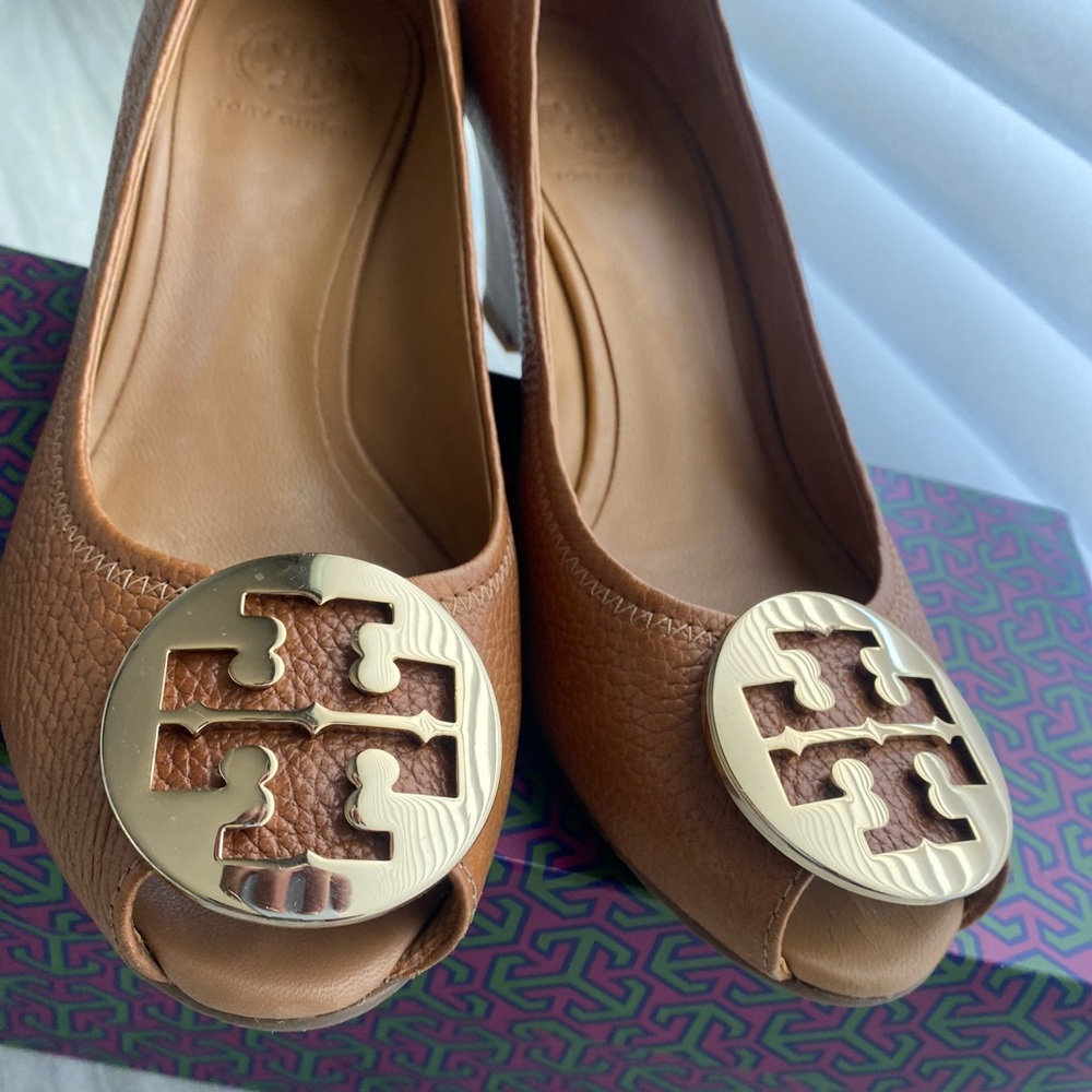 Tory Burch wedge heels size 9